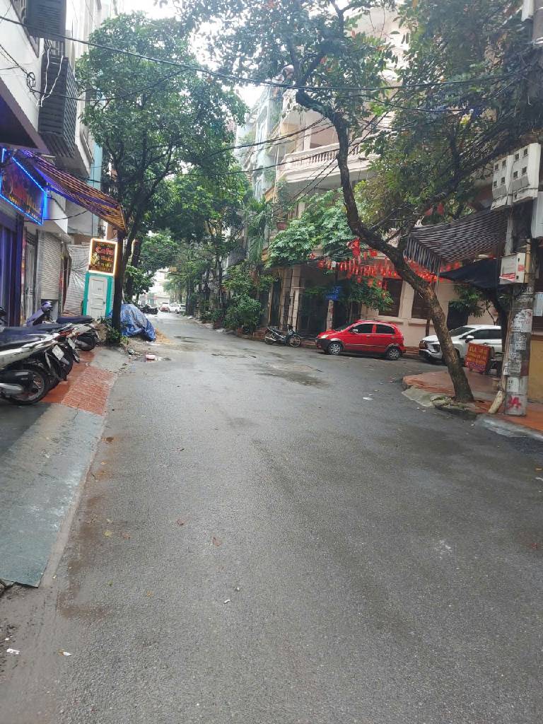 Bán nhà phân lô đền lừ 1 6 tầng dân xây ô chờ thang máy hoàng mai